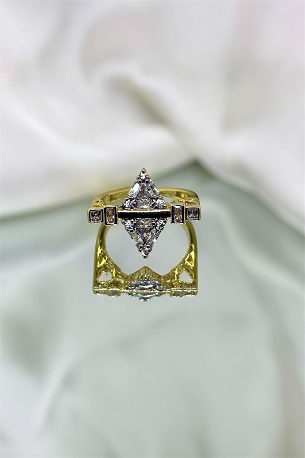 نموذج مثلث من الذهب قابل للتعديل مع حجر الزركون - 2