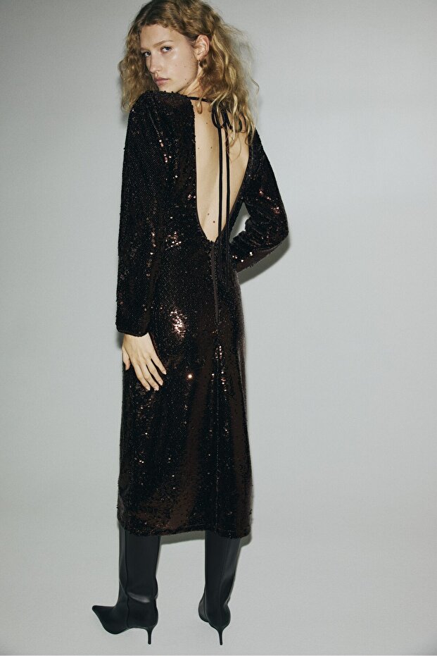 Sırtı Açık Pullu Elbise - 4