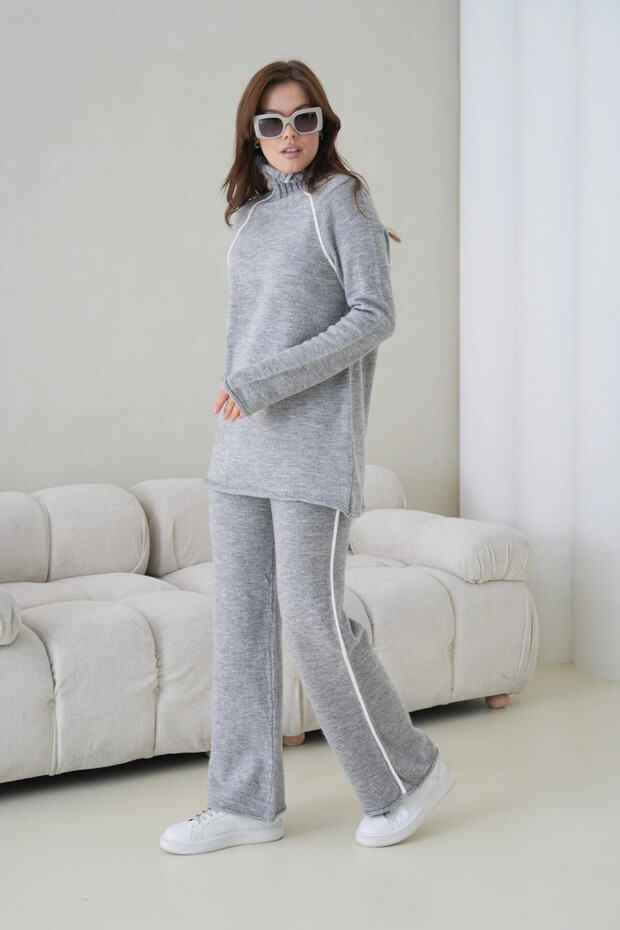 Women's Turtleneck Sweater Pants Two-Piece Knitwear Set