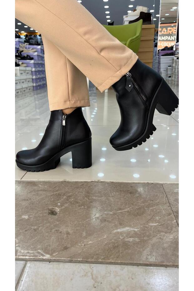 Bot Bot & Bootie - 3