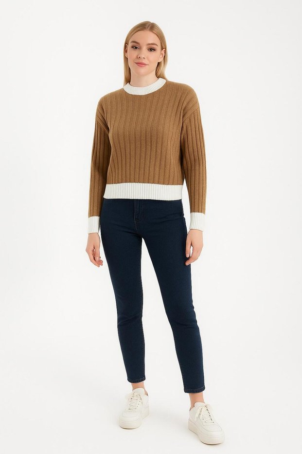Women's Crew Neck Ribbed and Striped Detail Crop Knitwear Short Sweater