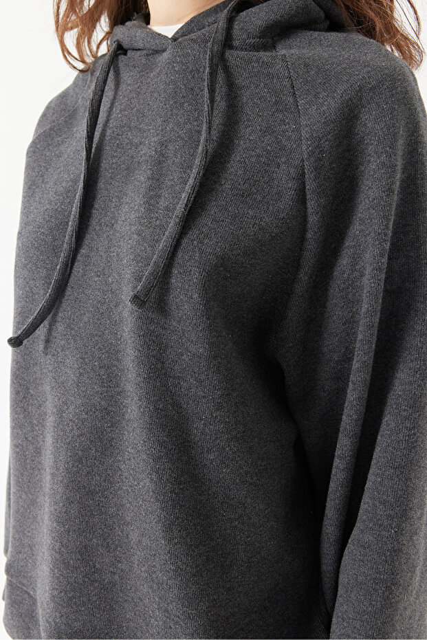Kadın Kapüşonlu Basic Sweatshirt - 8