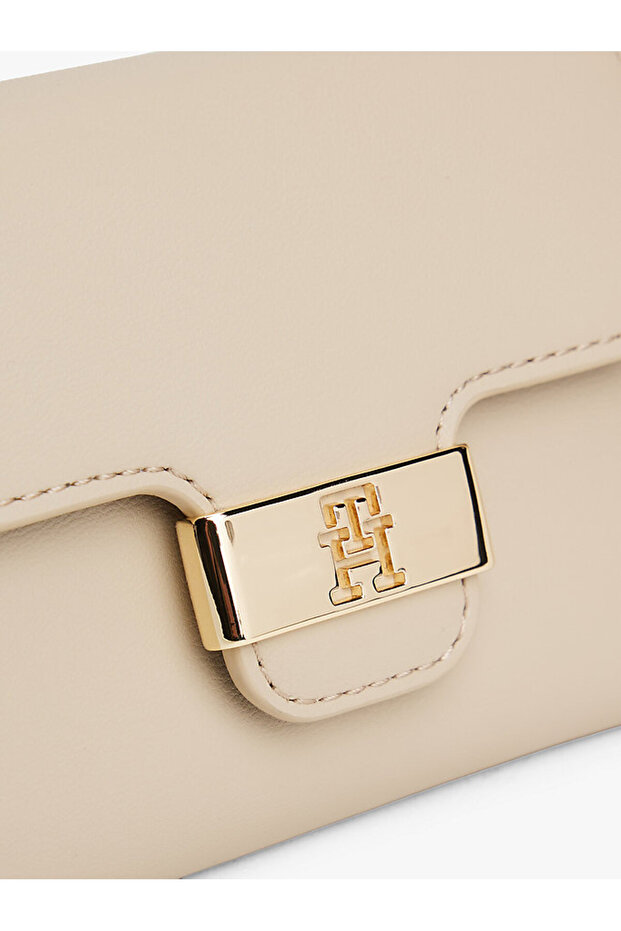 TH HERITAGE TRIFOLD - 3