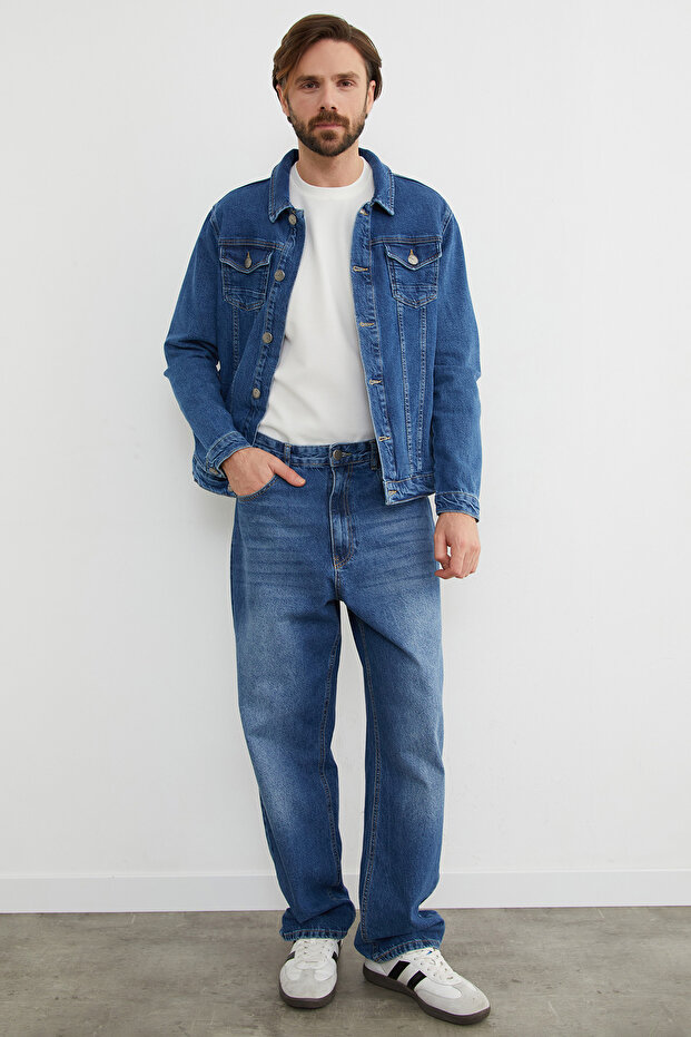 سترة من الدنيم بجيوب وأزرار - 4