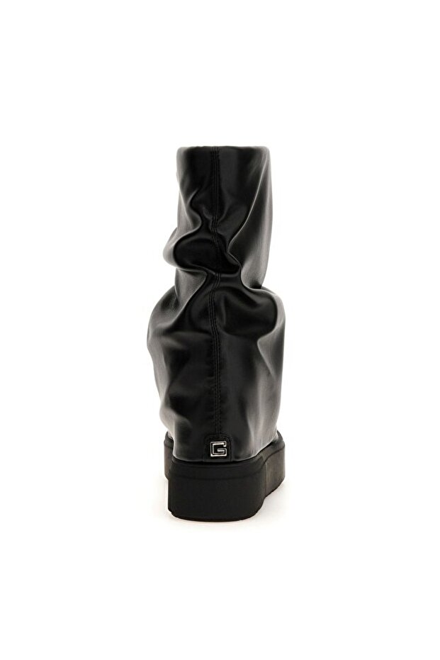 Guinna2 Kadın Bot - 3