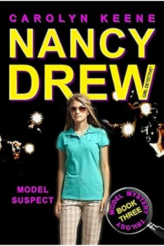 Model Suspect: Three in the Model Mystery Trilogy: 38