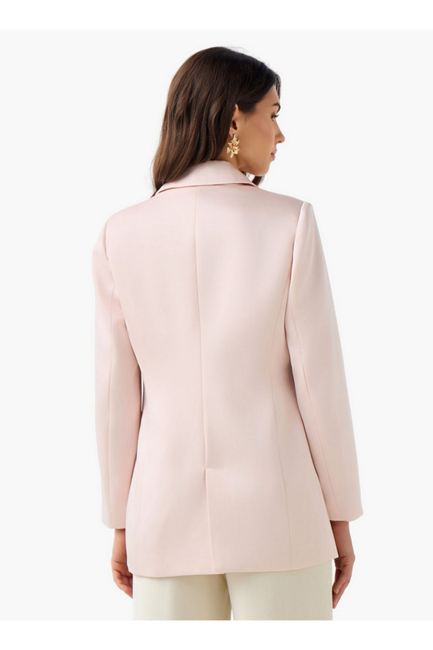 سترة ساتان عادية مع ياقة مدببة - 3