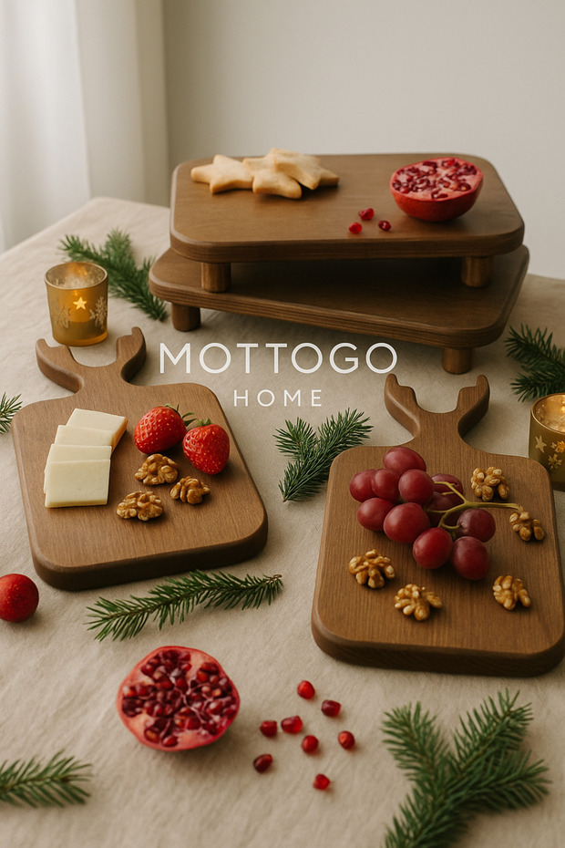 4-Piece Natural Wooden Christmas Display Set – with Deer Antlers & Standing Stand