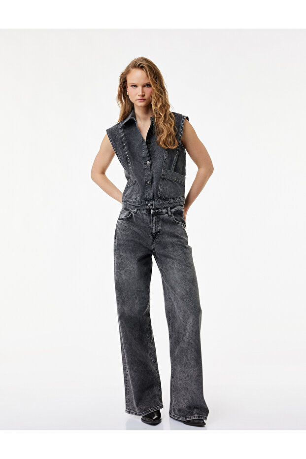 Buttoned Sleeveless Classic Collar Denim Vest with Metal Accessories