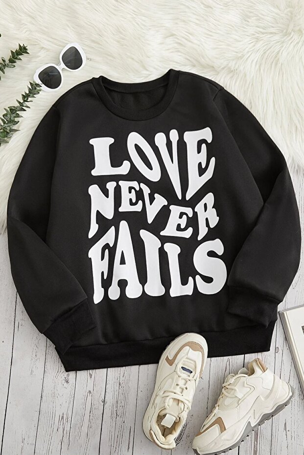 Unisex Love Printed Crew Neck Sweatshirt