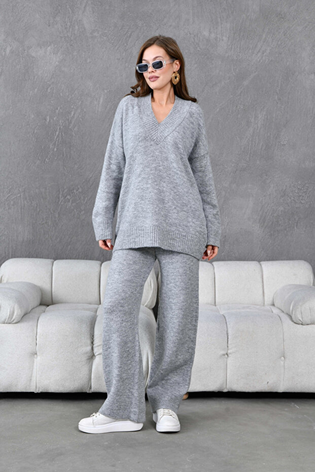 Women's V-Neck Knit Detail Oversized Sweater Pants Two-Piece Knit Set