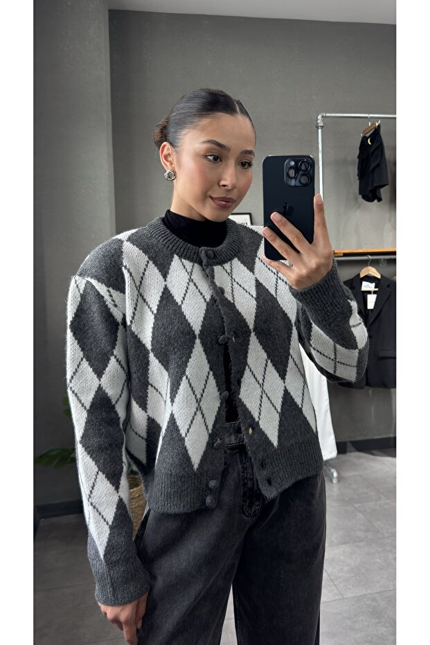 سترة منقوشة بالألماس - 3