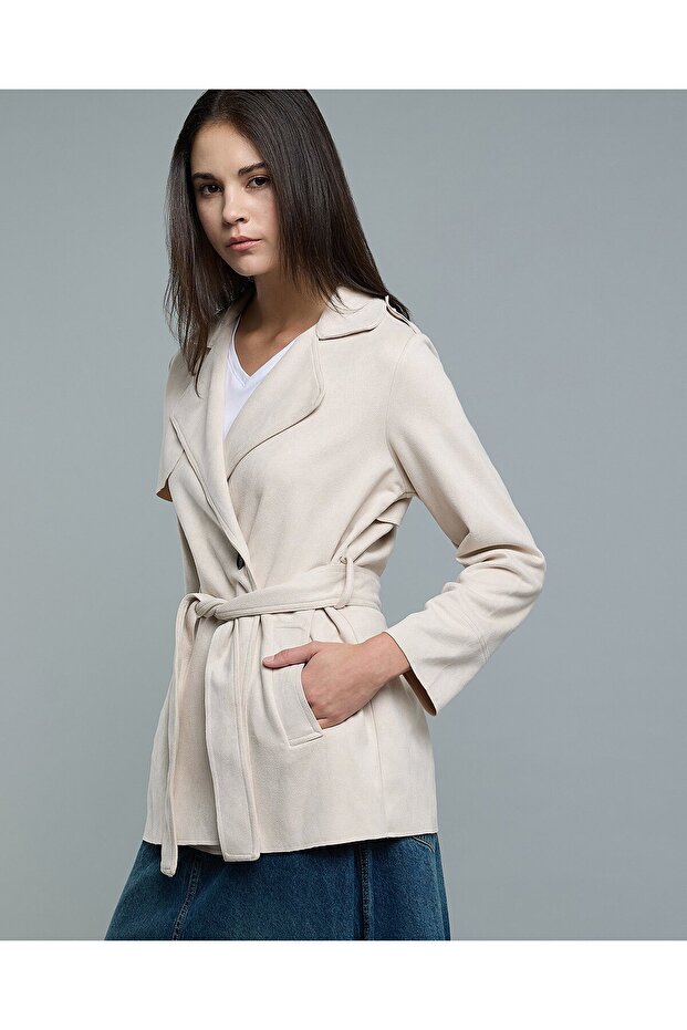 Solid Double Breasted Jacket With Button Closure - 4