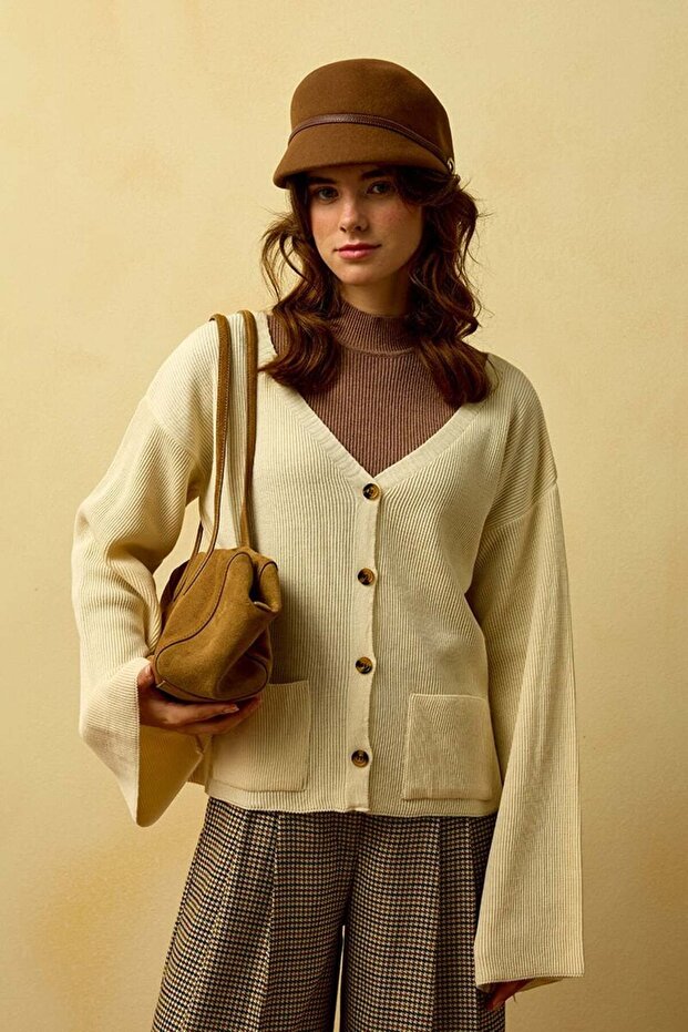 Krem İspanyol Kol Triko Hırka - 1