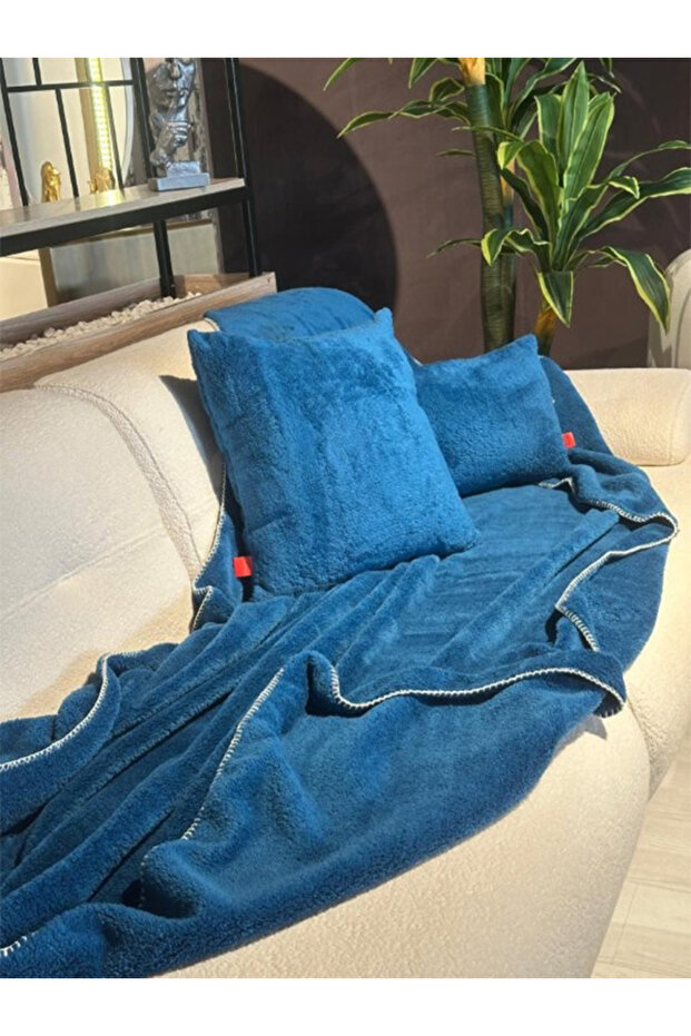 Wellsoft Single Person Tv Blanket and Throw Pillow Set | 150 X 200 cm