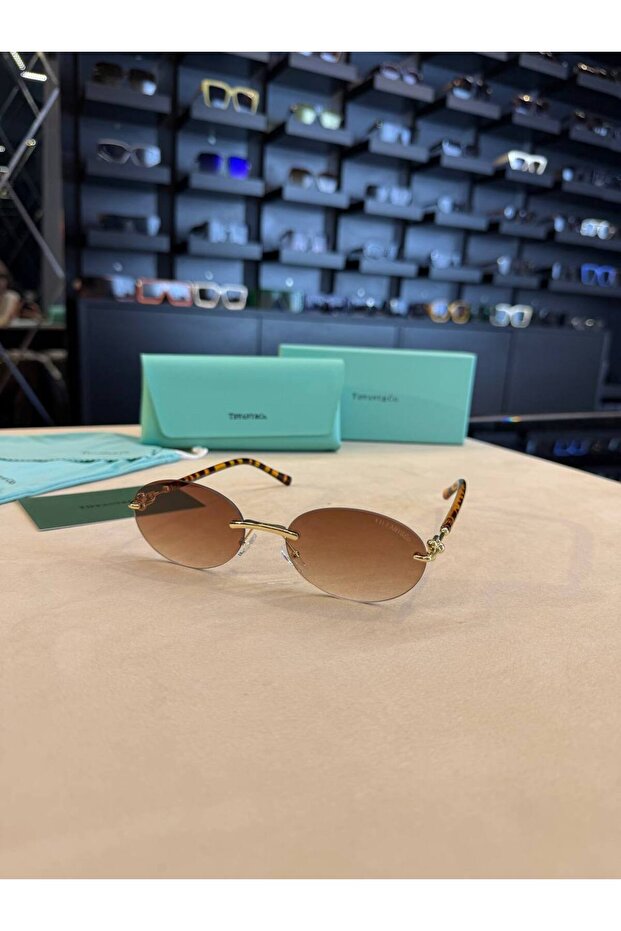 نظارات شمسية متدرجة اللون باللون البني - 1