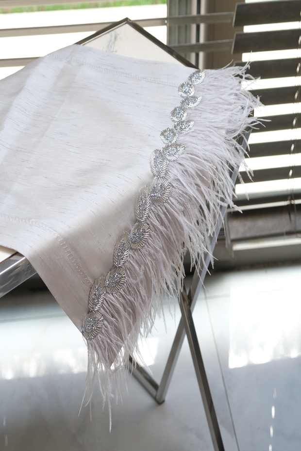 Feathered Ottoman Silk - Gray Runner
