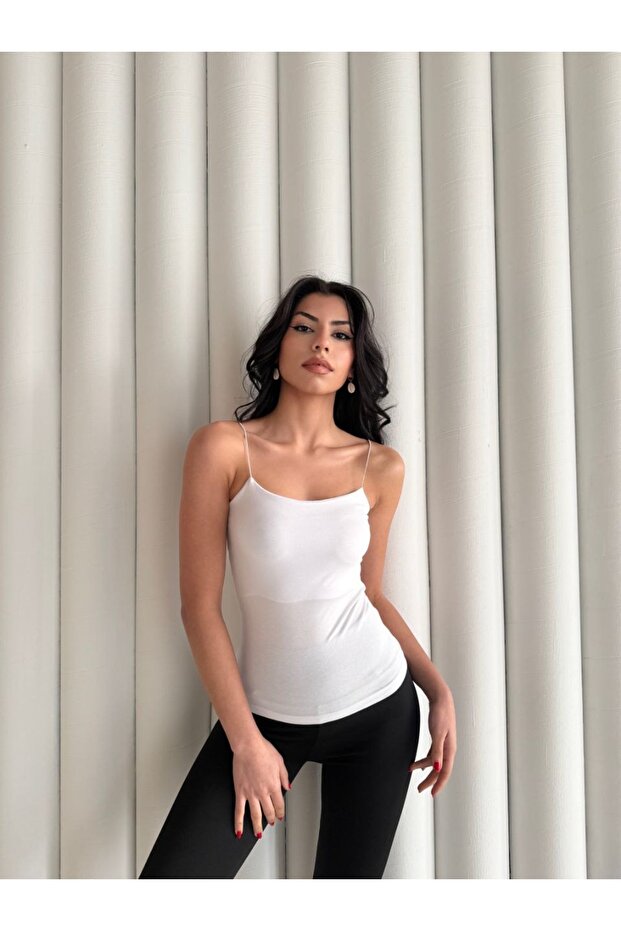 بلوزة نسائية طويلة بحمالات - أبيض