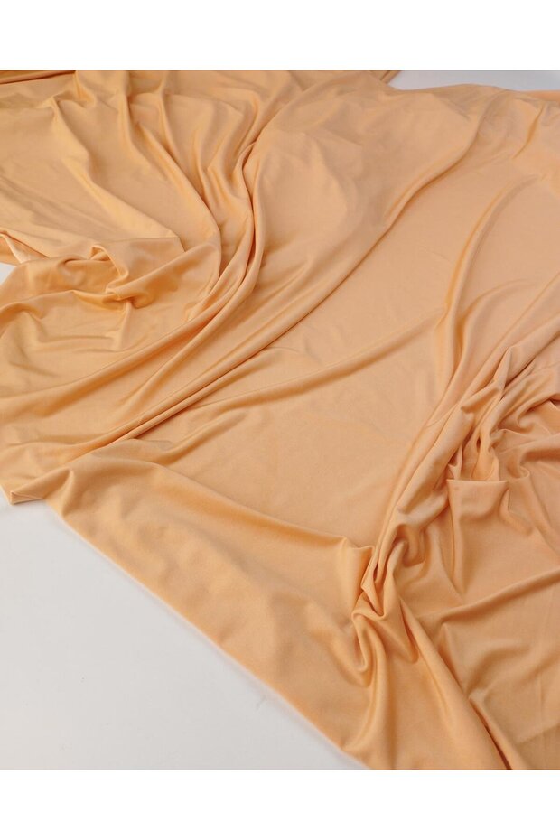 Jarse Yavruağzı, the Kitten, Is in Orange Color with a Slight Shine. Width: 140 cm