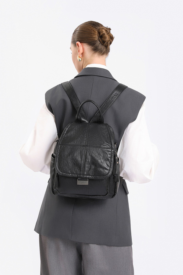 Barcelona Multi-Pocket Cover Detailed Casual Medium Size Women's Backpack Black