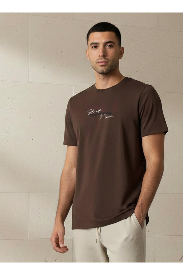 Men Slim Fit Round Neck Short Sleeve Slogan Print T-shirt