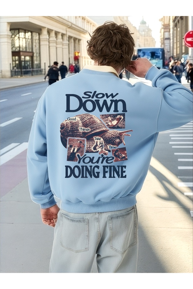 سويت شيرت بأكمام طويلة للجنسين من Slow Down Transfer مطبوع مقاس كبير ذو ياقة دراجة