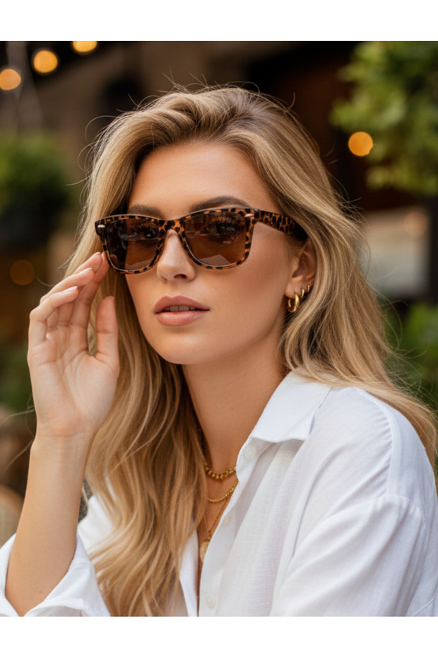 نظارات شمسية من طراز Edge Modern Black Wayfarer | أنيق ومريح