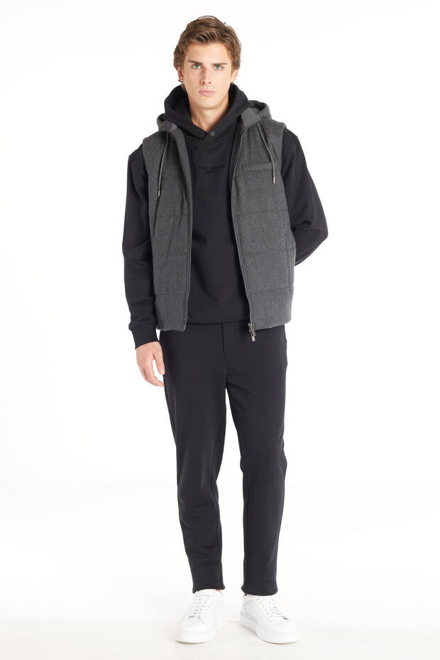 SİYAH LOGOLU KAPÜŞONLU SWEATHSİRT - 2