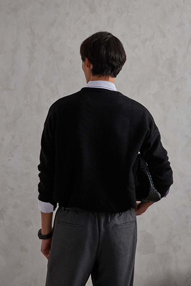 سترة رجالية بياقة دائرية قصة فضفاضة بنمط محبوك عكسي - 8