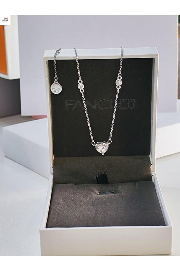 Chains with a pendant - 6