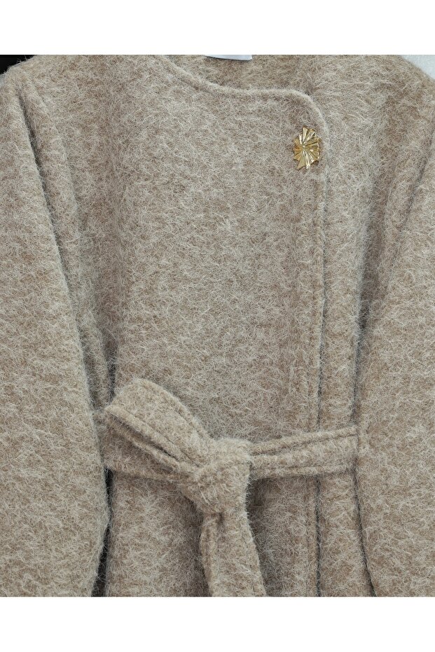 قبعة ذات زر واحد مع حزام وبطانة داخلية - بيج - 2