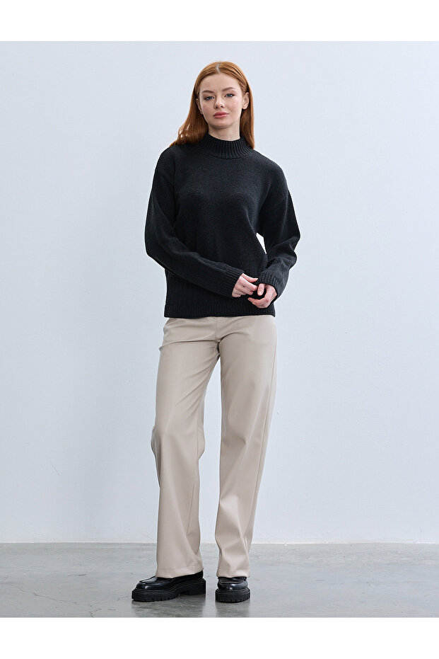 Half Fishbone Collar Basic Sweater - 3