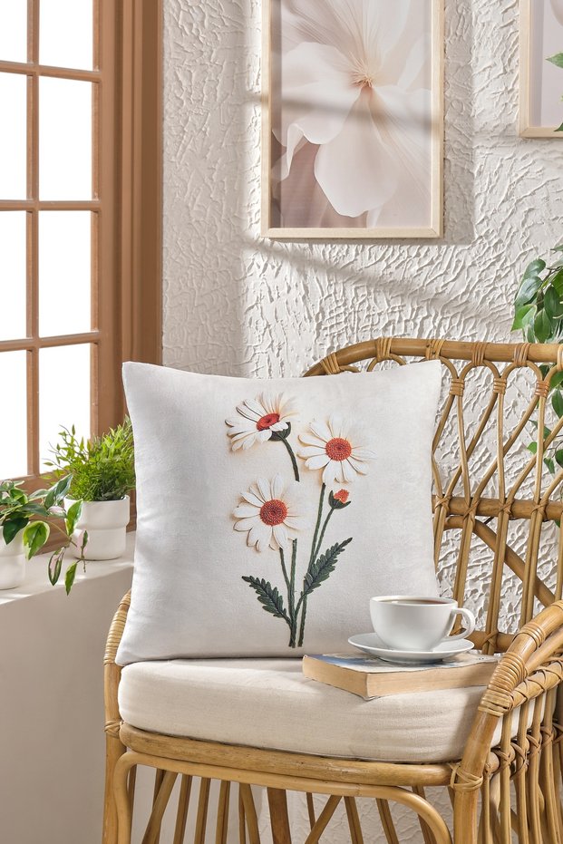 Soft Velvet Printed 43 X 43 cm Throw Pillow Cover
