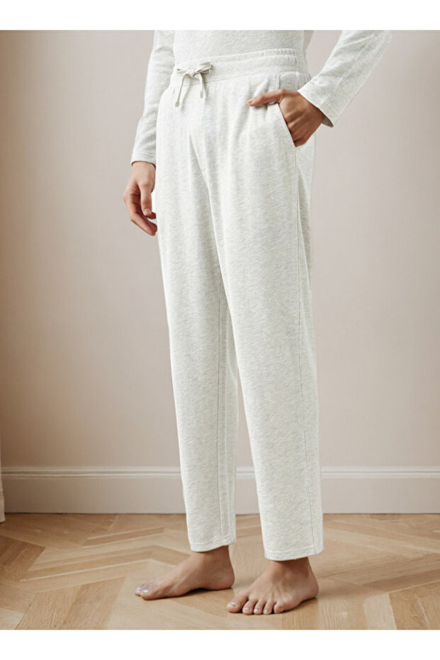 طقم بيجامة برباط إغلاق - 4