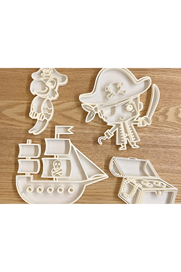Pirate Themed Cookie Mold Set of 4 (10 cm)
