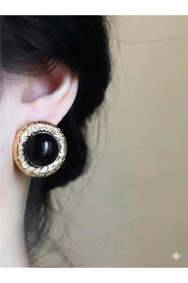 Black Big Stone Gold Leaf Framed Stud Earrings