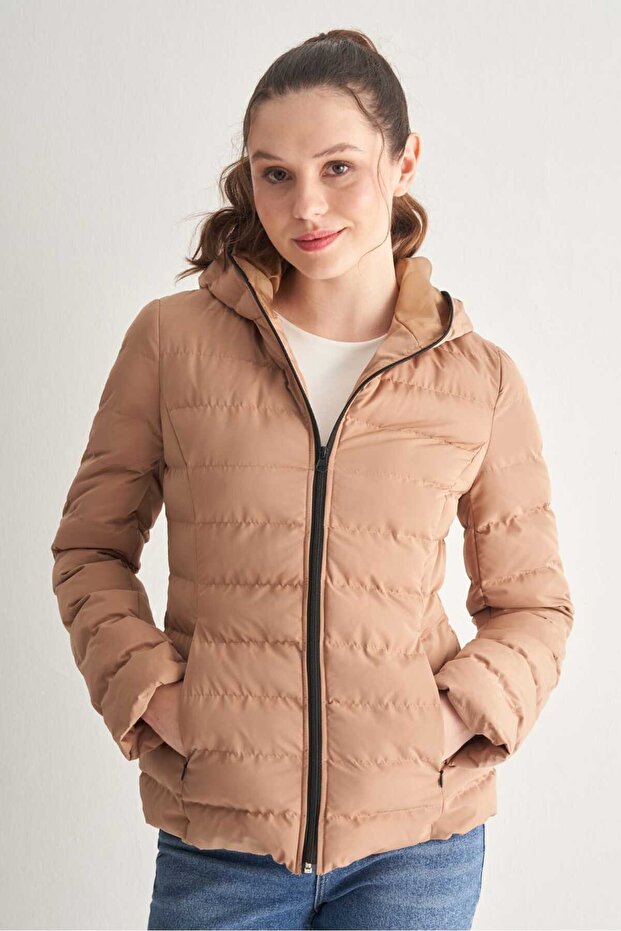 Kapüşonlu Kısa Mont - 1