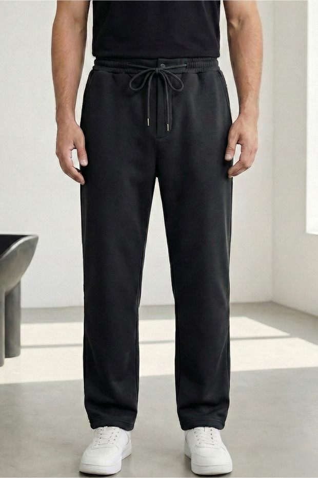Black Three Thread Sh Fleece-Lined Comfortable Cut Men's Trousers with Fleece Inside and Elastic Waist