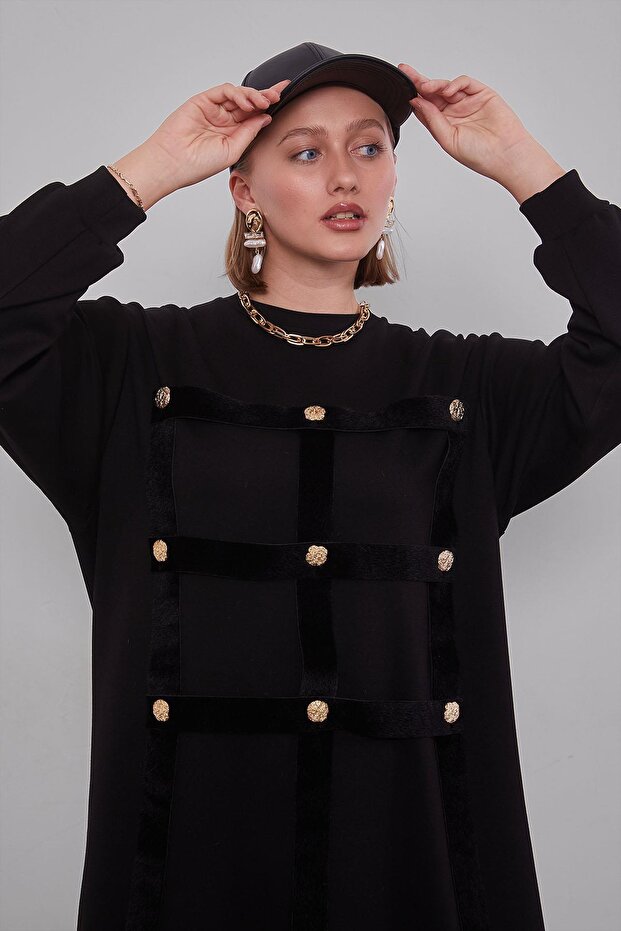 Black square-looking double set - 2