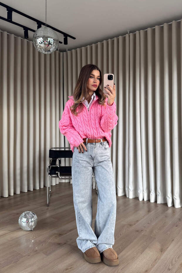 Рожевий светр з блискавкою та плетеним візерунком - 3