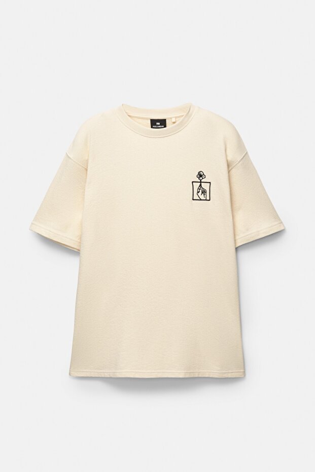 Kontrast işlemeli beyaz tişört - 5