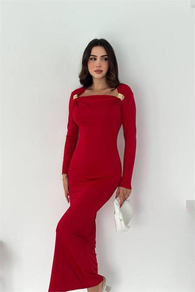 Women Draped Boat Neck Dress with Gold Accessories Nbk4386