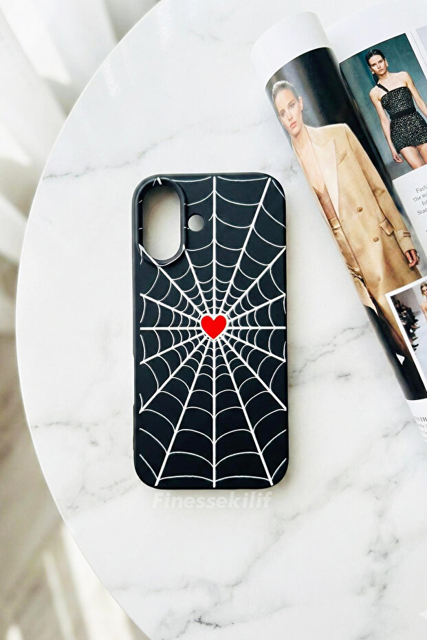 حافظة متوافقة مع هاتف iPhone 16 بتصميم شبكة العنكبوت على شكل قلب مطبوع باللون الأسود - 1