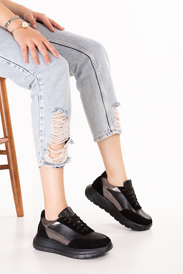 Inside and Outside Genuine Leather Anatomical Sole Lightweight Sports Shoes Ars.502 Black