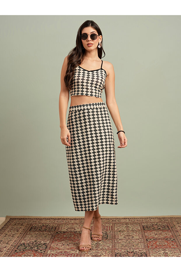 Chic Diamond Pattern Knit Crop Top and Skirt Co-Ords