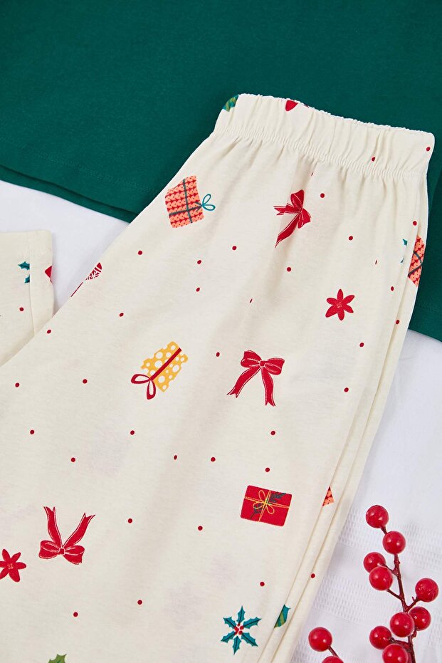 Zümrüt Yeşili %100 Pamuklu Yılbaşı Temalı Örme Pijama Takımı THMAW26PT00059 - 6