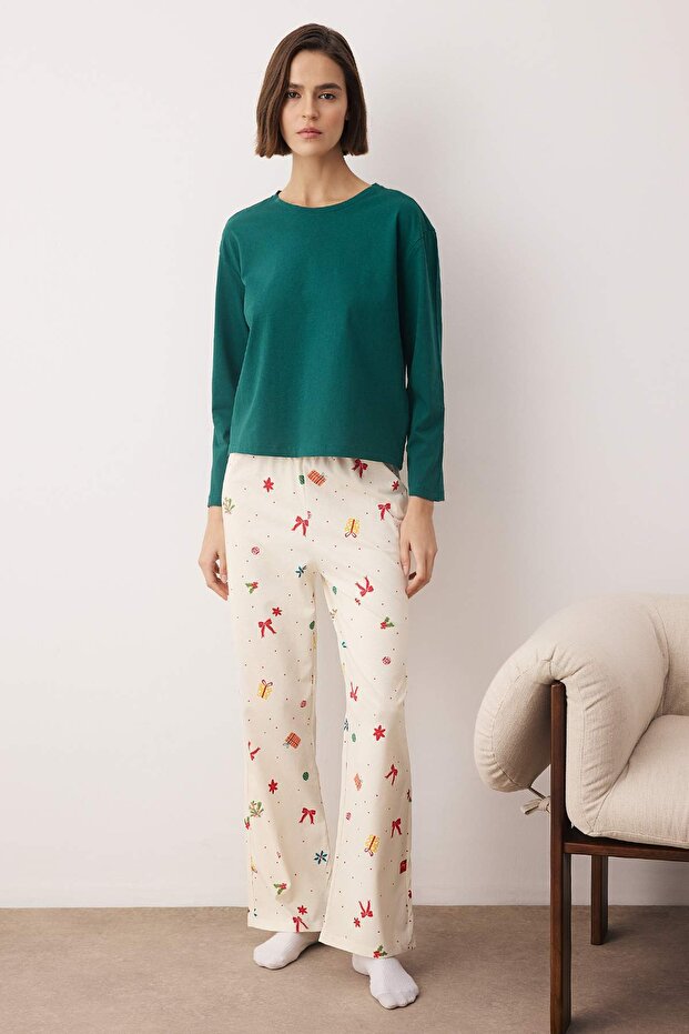 Zümrüt Yeşili %100 Pamuklu Yılbaşı Temalı Örme Pijama Takımı THMAW26PT00059 - 2