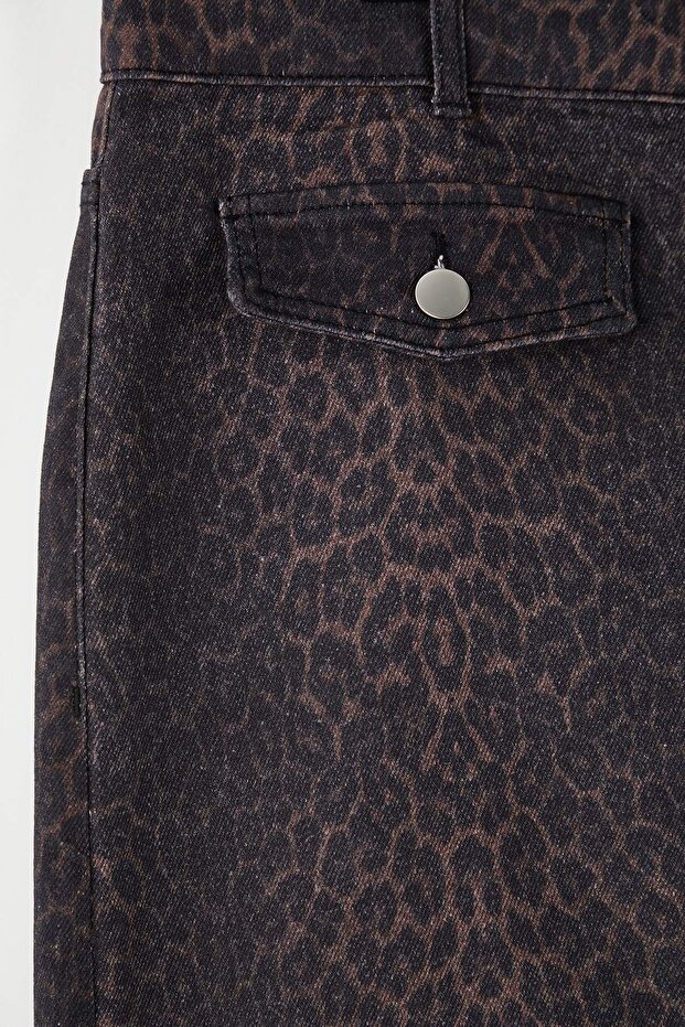 Kahverengi Animal Desenli Büyük Beden Denim Etek TBBAW26AZ00034 - 4