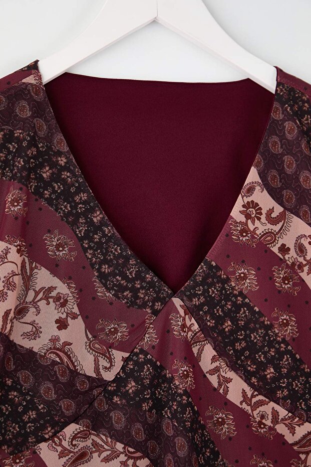 Çok Renkli Boho/Boho Chic Baskılı V yaka İspanyol Kol Tül Esnek Örme Bluz TBBAW26AF00125 - 4