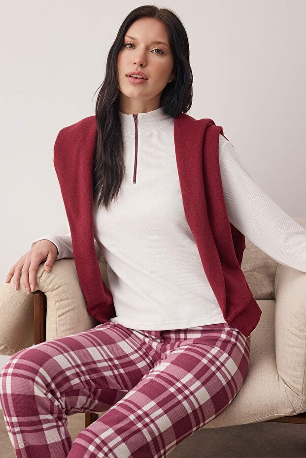 Beyaz-Bordo Fermuarlı Yumuşak Kışlık Waffle Örme Pijama Takımı THMAW26PT00186 - 2